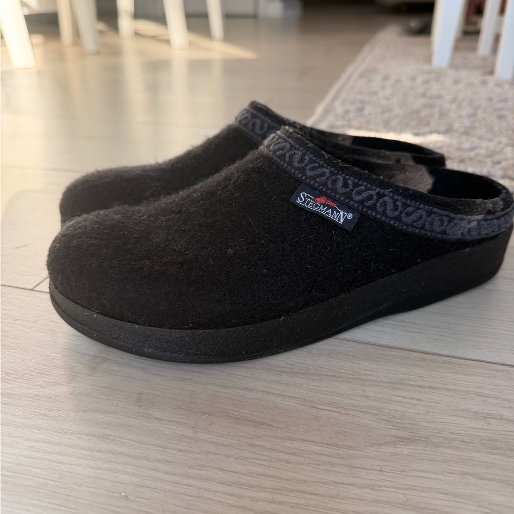 Stegmann Women's Black Wool Mules